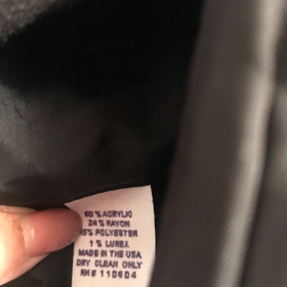 Beautiful 2 piece suit; sparkles thruout jacket - Picture 9 of 9